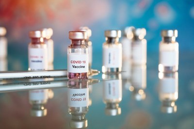 #paratodosverem: Imagem com frascos de vacina contra a covid-19