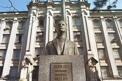 Foto da fachada do Instituto Adolfo Lutz, em São Paulo