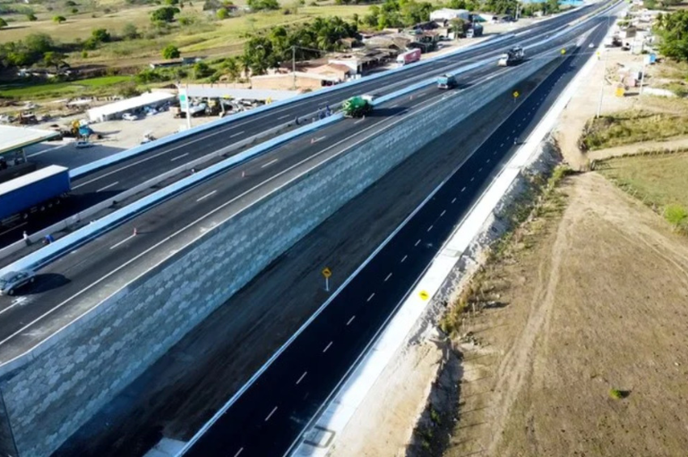 Imagem: Divulgação DNIT (Duplicação BR 101, em Porto Real do Colégio/AL)