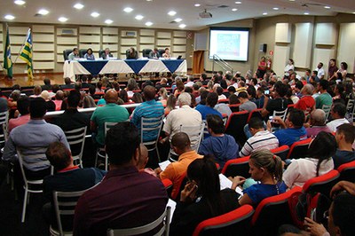 Evento promovido pelo MPF para marcar os 30 anos do acidente com o Césio 137 lota auditório em Goiânia