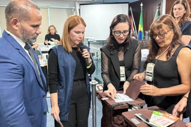 MP Eleitoral acompanha sorteio de urnas para auditoria nas eleições em Alagoas