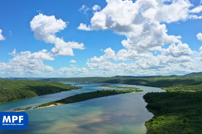 Registro fotográfico aéreo do Rio São Francisco