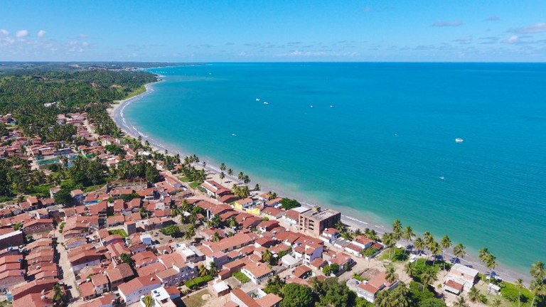 Vista aérea da praia de São Bento, em Maragogi, Alagoas