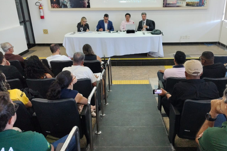 Imagem mostra reunião