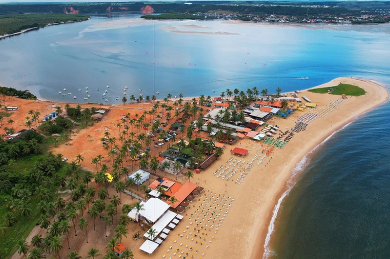 Registro fotográfico aéreo do Complexo do Gunga
