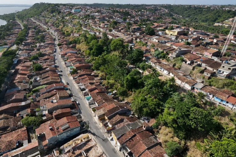 Registro fotográfico aereo dos Flexais e encosta