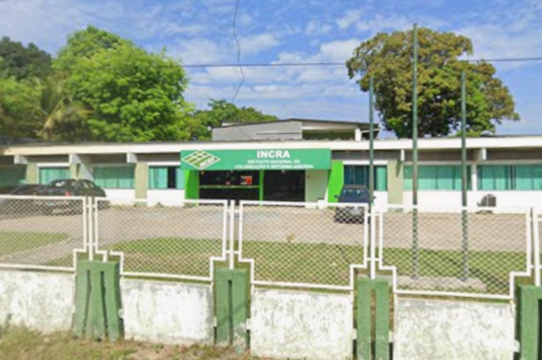 Foto da fachada da Superintendência do Incra em Manaus