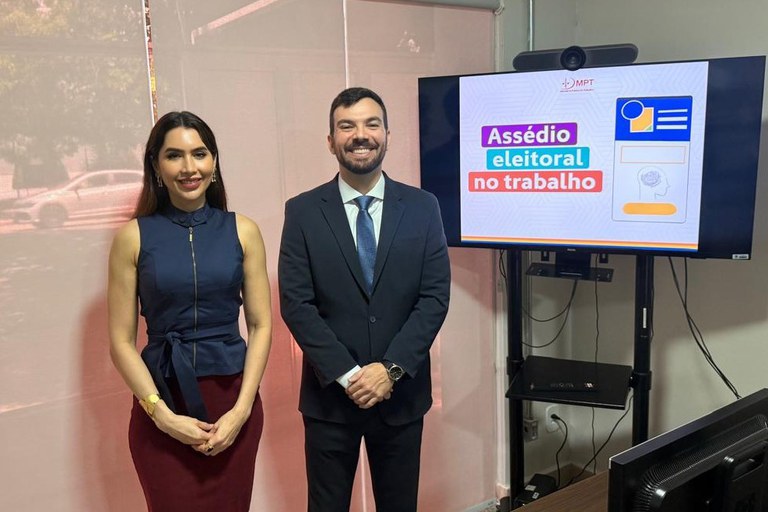 A procuradora regional Eleitoral Sarah Cavalcanti (esq.) e o procurador do Trabalho Hugo Anciães (dir.) alinharam o formato do trabalho a ser desenvolvido nas 2026 pelo MP Eleitoral e o MPT. Foto: Comunicação/MPF.