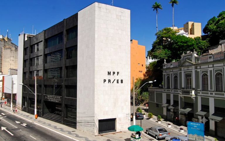 Foto da fachada do prédio do MPF no Espírito Santo.