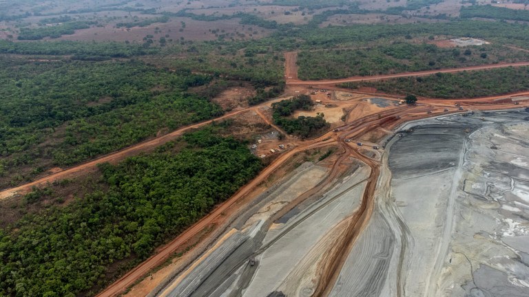 Alto Horizonte, em Goiá. Área de mineração.