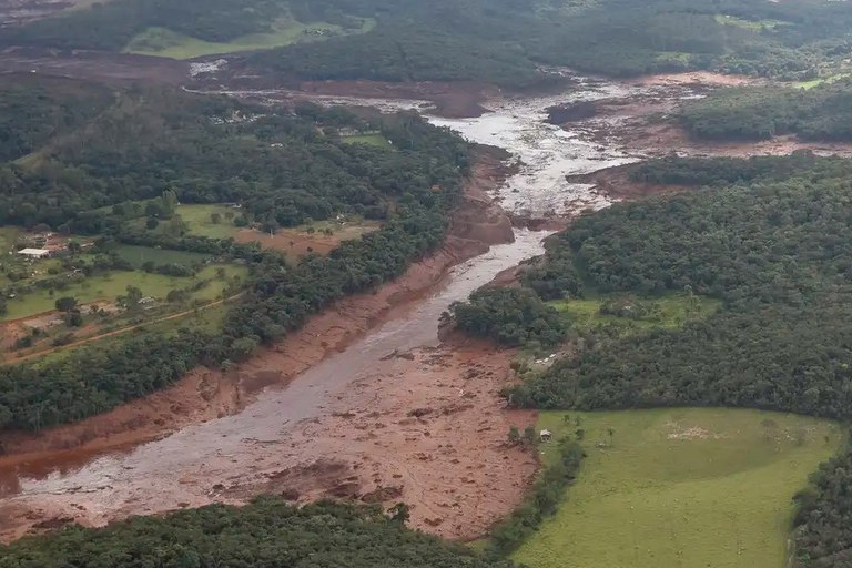 Foto aérea da região atingida pelo rompimento da barragem Mina Córrego do Feijão, em Brumadinho(MG)