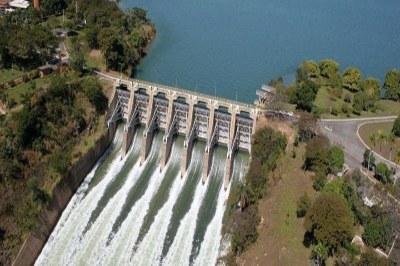 Foto aérea da Usina Hidrelétrica de Três Marias