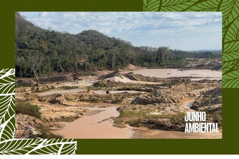 Imagem aérea mostra a destruição causada pelo garimpo na Terra Indígena Sararé (MT)