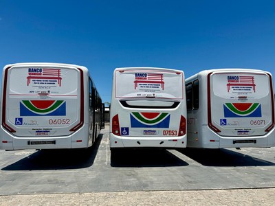 Busdoor Banco Vermelho.jpeg