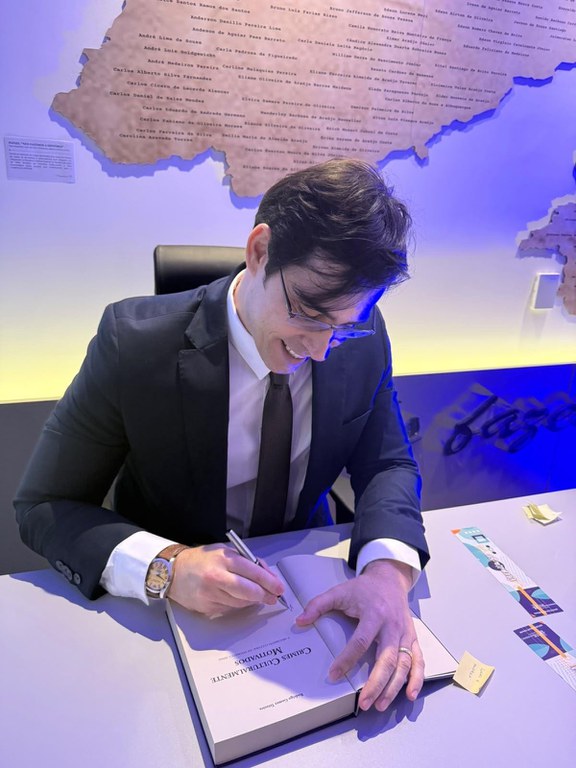 dr rodrigo.jpg