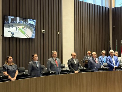 Mesa de abertura com procuradora-chefe do MPF.jpeg