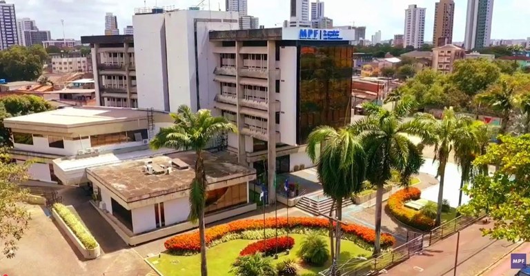 Imagem aérea da fachada do prédio da prpe.