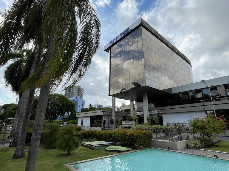 Foto do prédio da PR/PE
