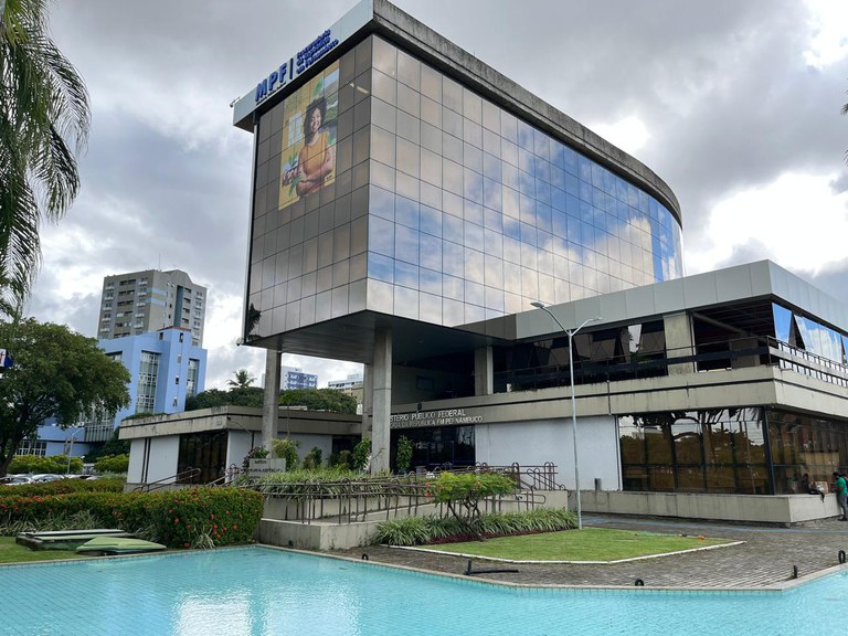 Foto do prédio da PRPE