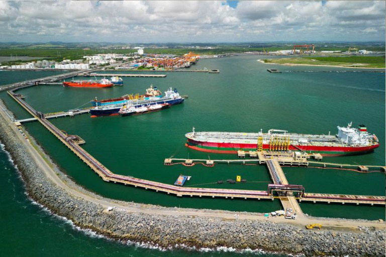 Foto aérea do Porto de Suape