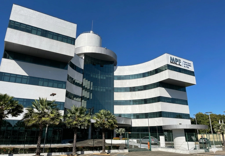 Fachada PRPI editada.png