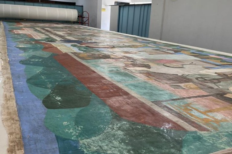 Imagem do painel da artista Djanira