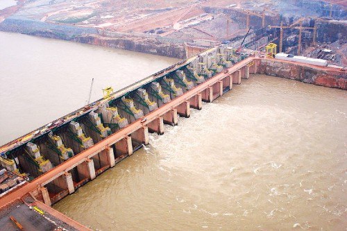 Imagem da Usina Hidrelétrica Santo Antônio, no Rio Madeira, em Rondônia