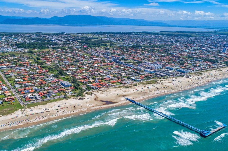 Foto mostra praia de Xangri-lá, no Litoral Norte gaúcho