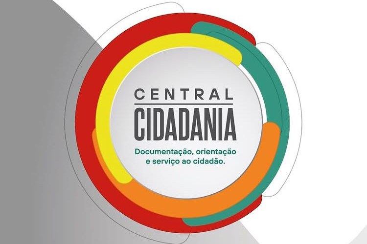 A chamada "CENTRAL CIDADANIA - Documentação, orientação e serviço ao cidadão" está ao centro de um círculo, que em suas bordas apresenta detalhes nas cores da bandeira do RS - verde, amarelo, vermelho e também laranja
