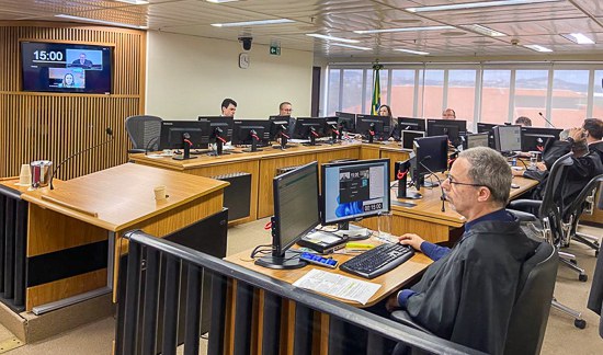 3ª Turma do TRF4 durante julgamento da ação civil pública contra ex-presidente Jair Bolsonaro