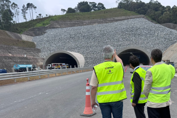 Foto de vistoria do Rodoanel