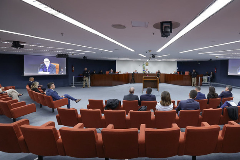 MPF reitera pedido de condenação de deputados federais por desvio de emendas parlamentares