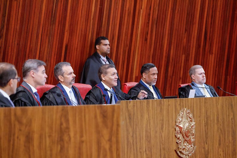 Imagem do plenário do TSE no momento do julgamento