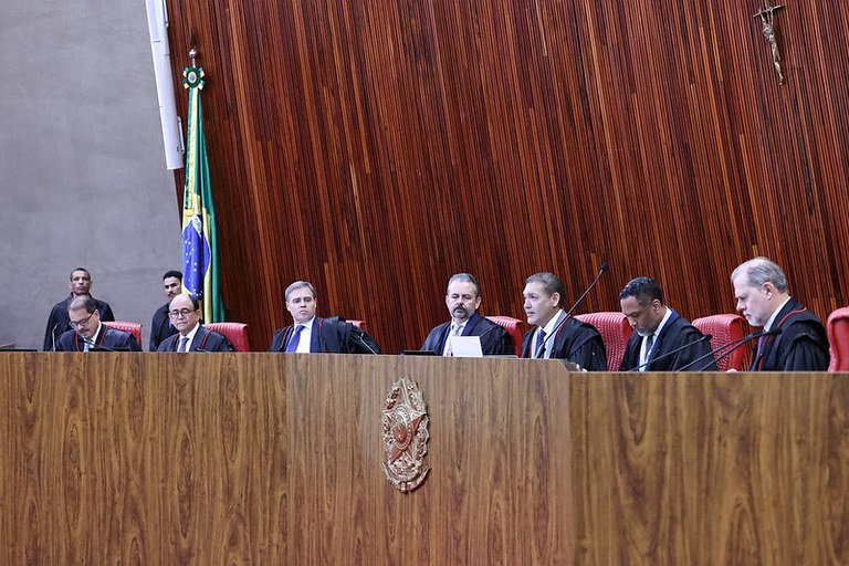 Imagem do plenário do TSE no momento do julgamento