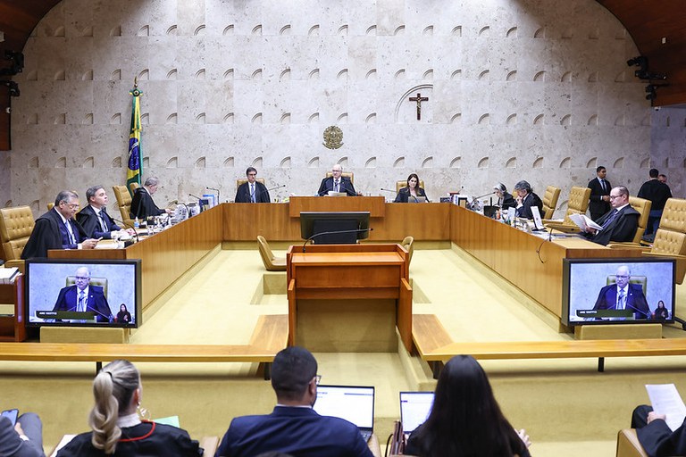 Imagem do plenário do STF no momento do julgamento