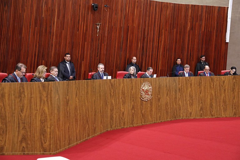 Imagem do plenário do TSE no momento do julgamento
