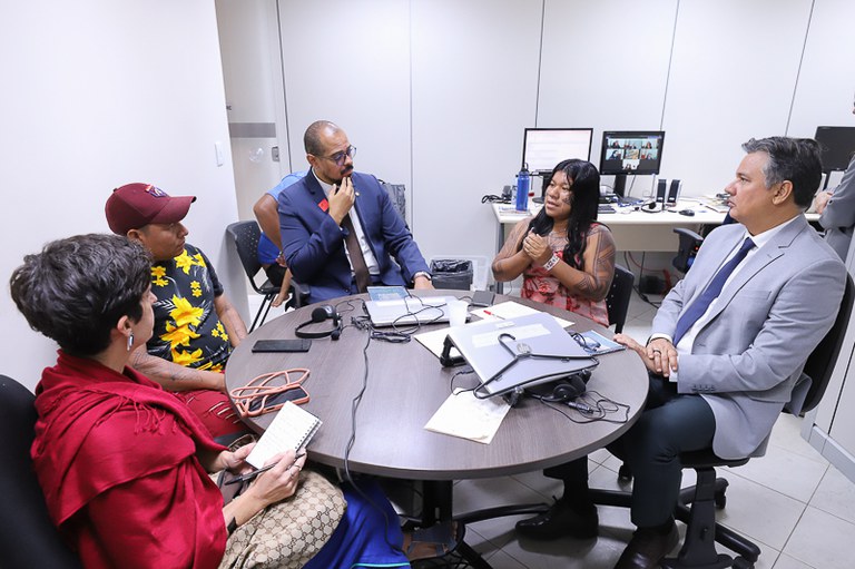 260408 - Reuniao entre MPF e liderancas do povo Arara - Antonio (12).jpg