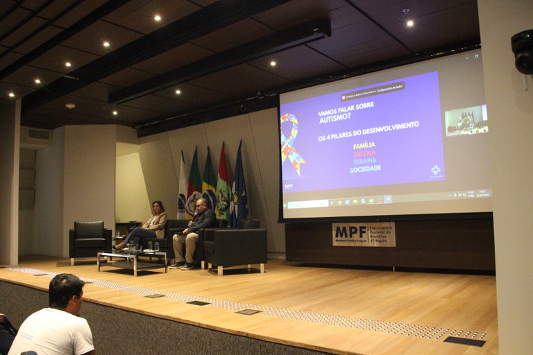 Visão ampla do evento.