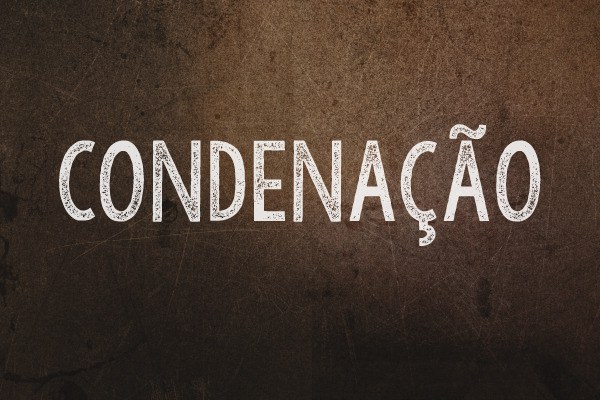 A imagem mostra o nome "Condenação" em letras brancas vazadas em um fundo marrom.