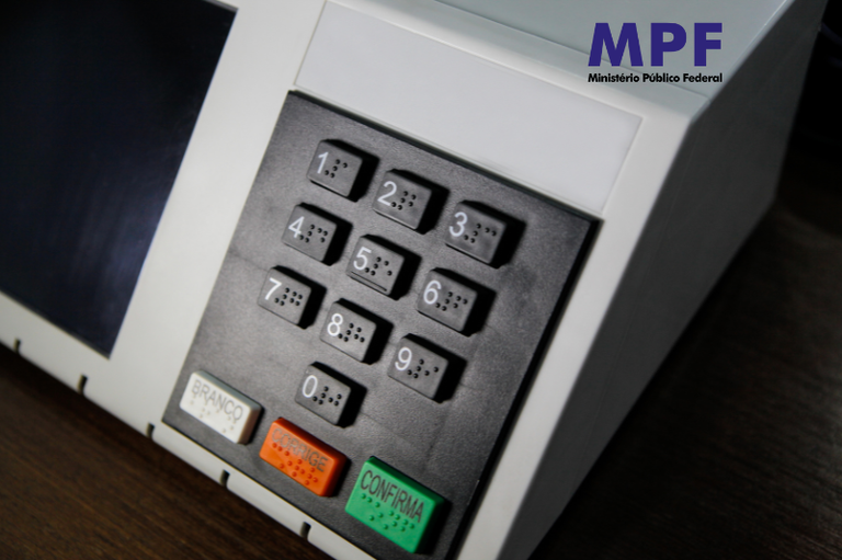 Imagem de uma urna eletrônica