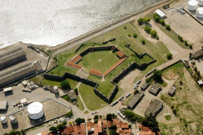 Foto de vista aérea da Fortaleza de Santa Catarina