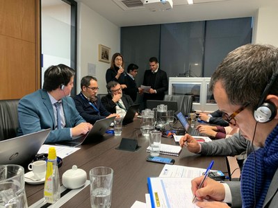 Foto mostra os procuradores brasileiros e chilenos, durante reunião no Chile