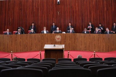 Imagem do plenário do TSE no momento do julgamento