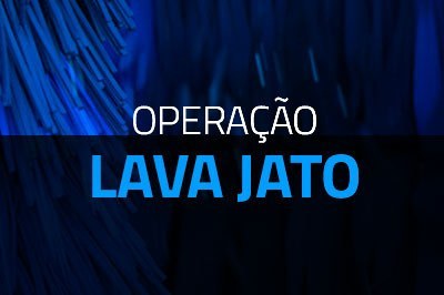 Imagem retangular de fundo escuro em azul e preto. Ao centro, escrito Operação Lava Jato com letras em branco e azul. 