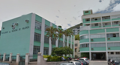 Imagem do hospital escola da Faculdade de Medicina de Valença (dois prédios verdes)