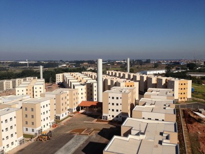 Vista aérea da Vila Abaeté durante a construção. Foto de 2013, do site do PAC. 